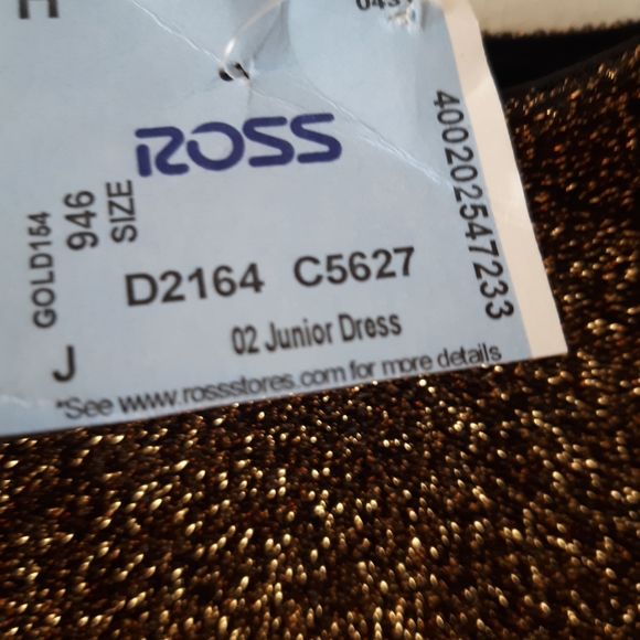 After five attire for Special Occasions - Picture 2 of 3